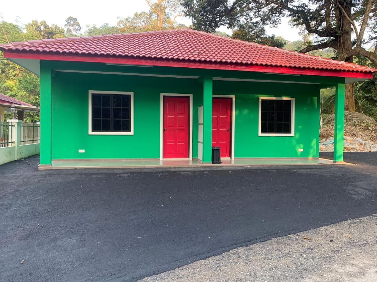 ホテルChalet Latip D'Ayer Itam Kampong Ayer Hitam  エクステリア 写真